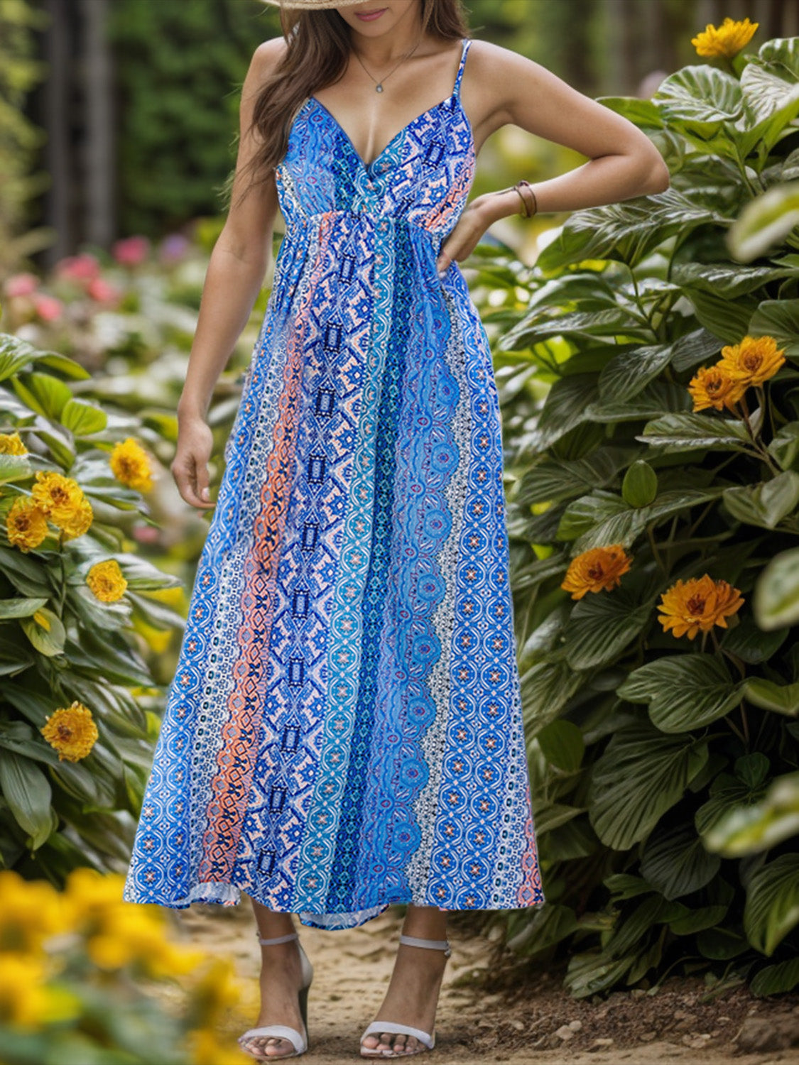 Rückenfreies, bedrucktes Camisole-Kleid mit Überwurf