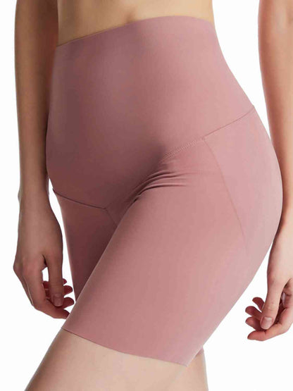 Sportshorts mit breitem Bund