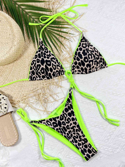 Bikini-Set mit Neckholder und seitlicher Schnürung im Leopardenmuster