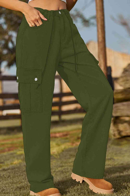 Loose Fit Jeans mit Kordelzug und Tasche