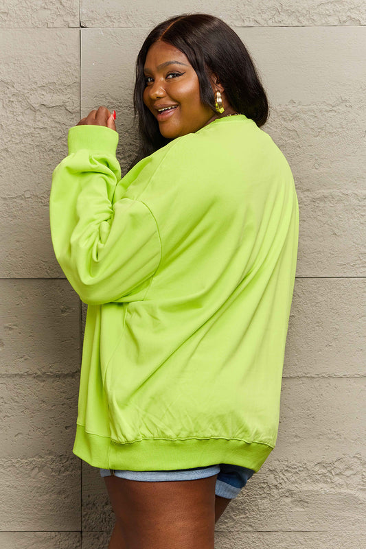 Simply Love Sweatshirt mit Grafik, volle Größe, TRICK OR TREAT, HAPPY HALLOWEEN