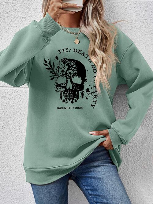 Sweatshirt mit Rundhalsausschnitt und überschnittenen Schultern und Grafik